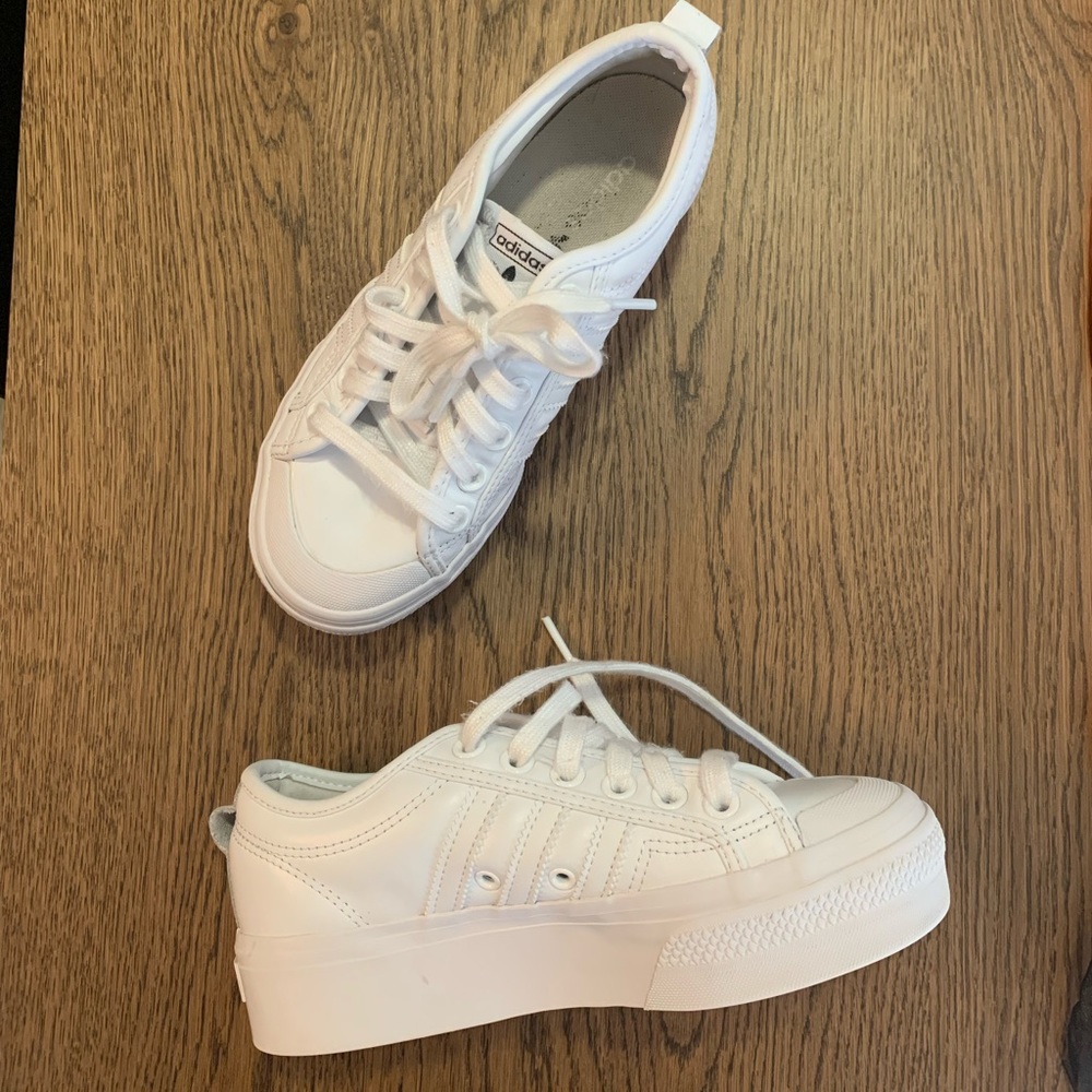Platform adidas